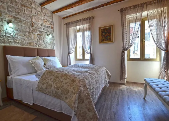 Bruno Apartment